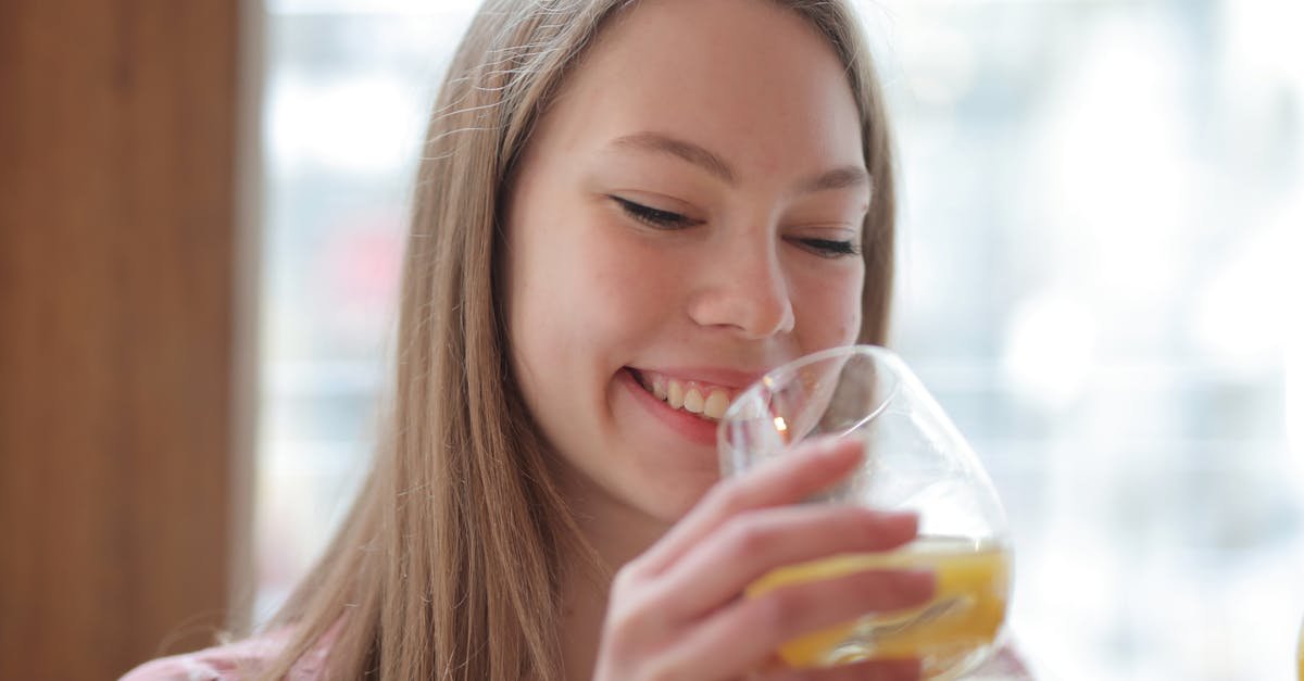 Wstań i spalaj: 7 porannych napojów, które budzą metabolizm