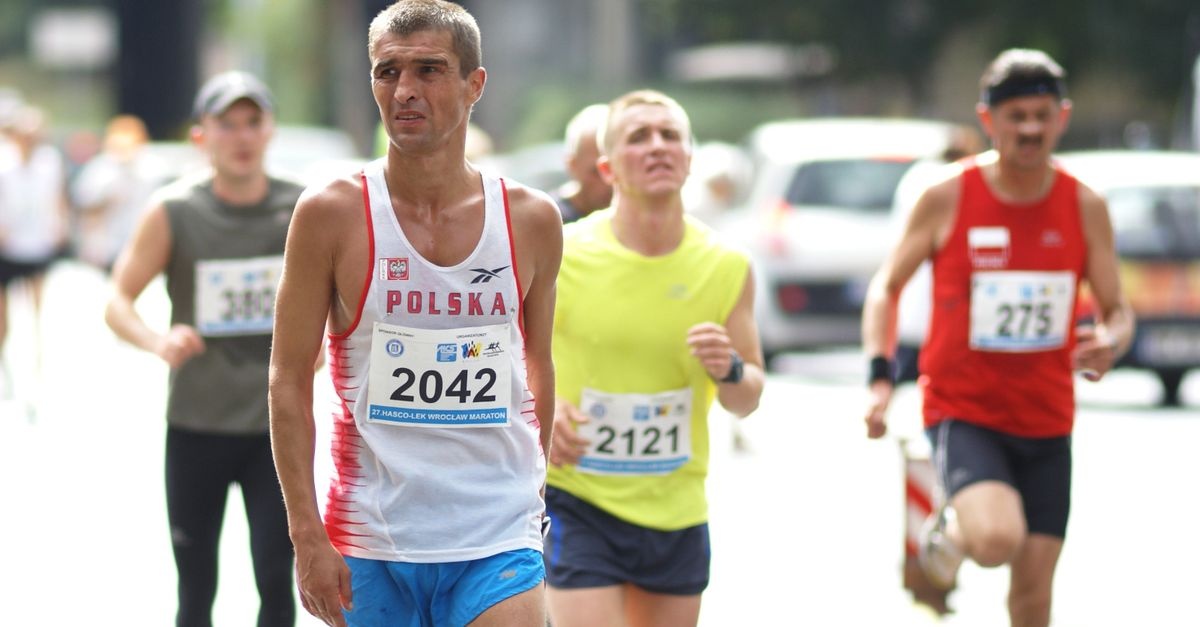 Debiut na 21 km: praktyczny poradnik od pierwszych kroków do mety półmaratonu